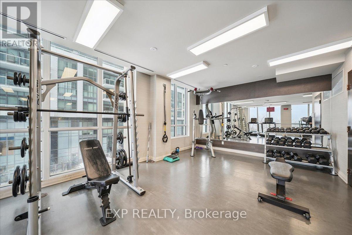 #3404 59 ANNIE CRAIG DRIVE - 35