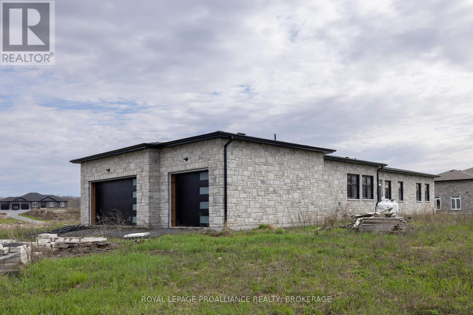 134 HINEMAN STREET - 35