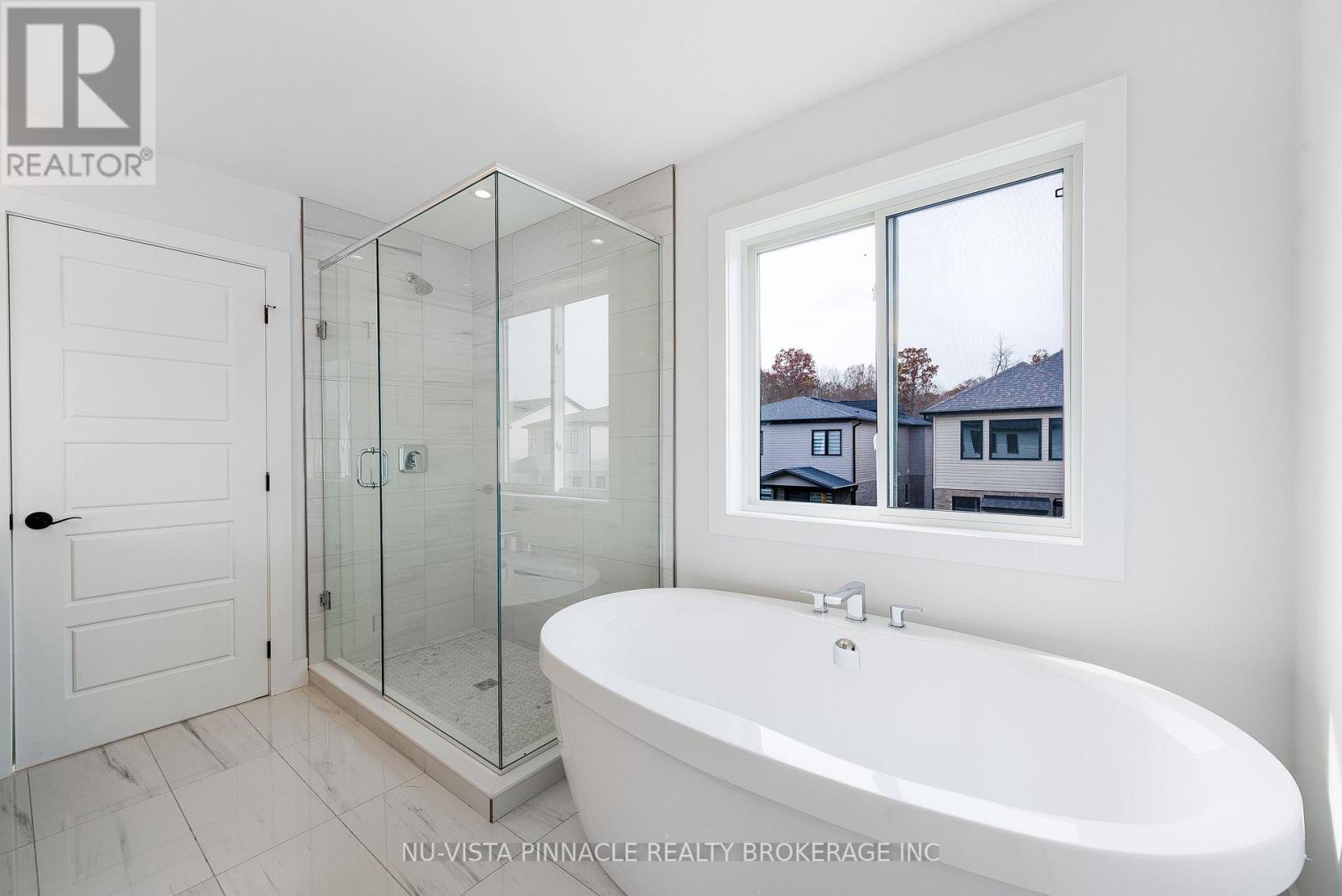 1689 BRAYFORD AVENUE - photo 3