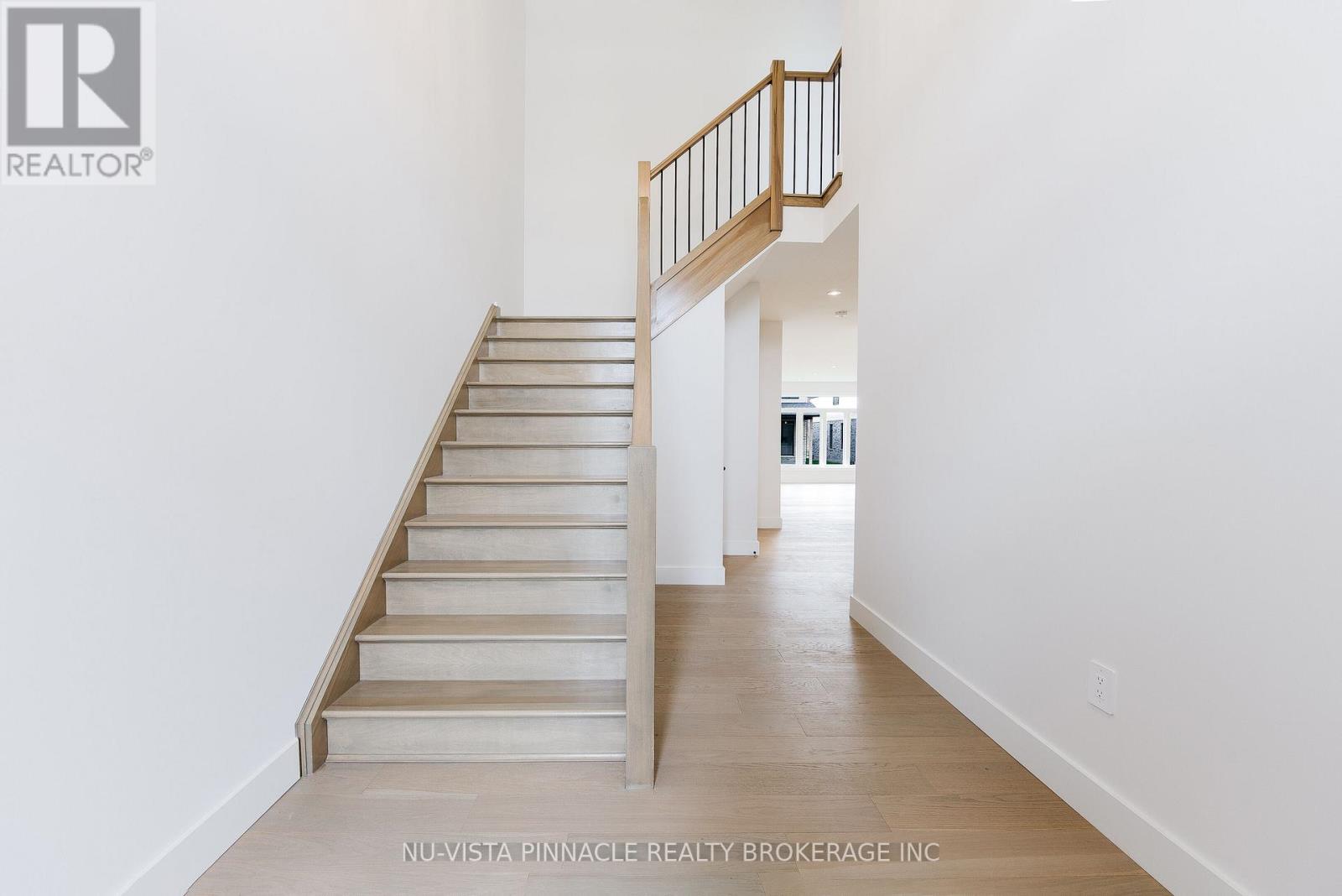 1689 BRAYFORD AVENUE — photo 30
