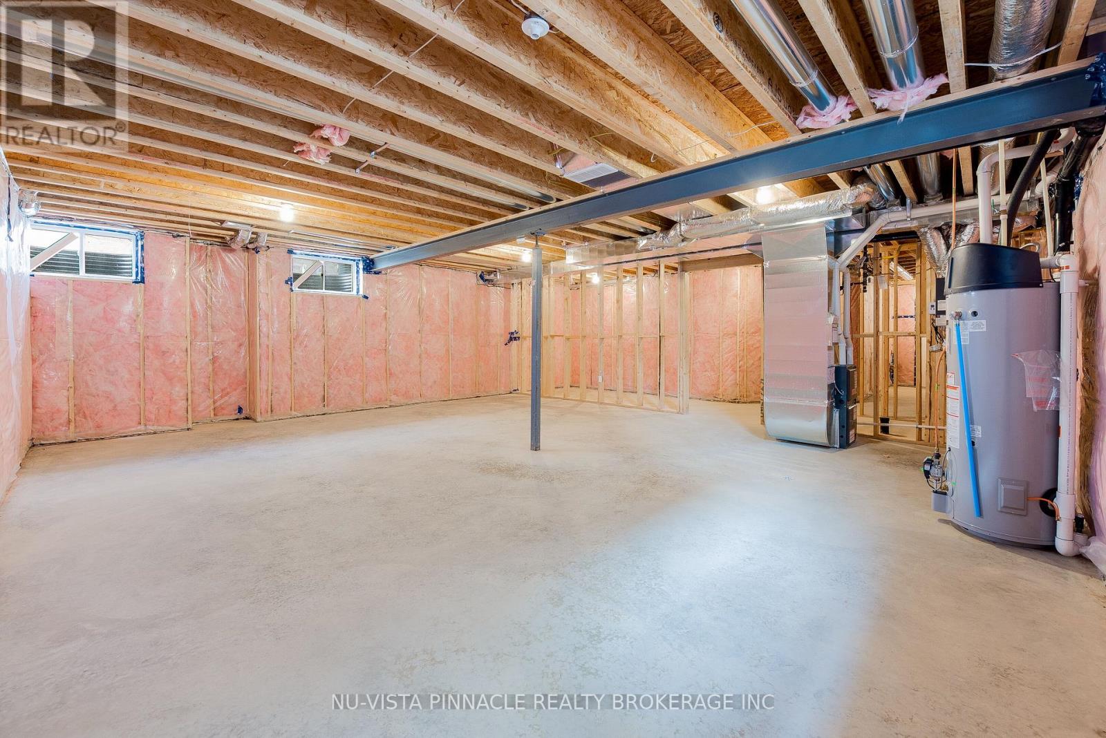 1689 BRAYFORD AVENUE — photo 33