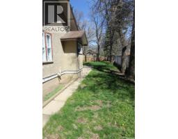 780 1st Street E, Shaunavon, SK S0N2M0 Photo 14