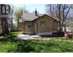 780 1st Street E, Shaunavon, SK S0N2M0 Photo 18