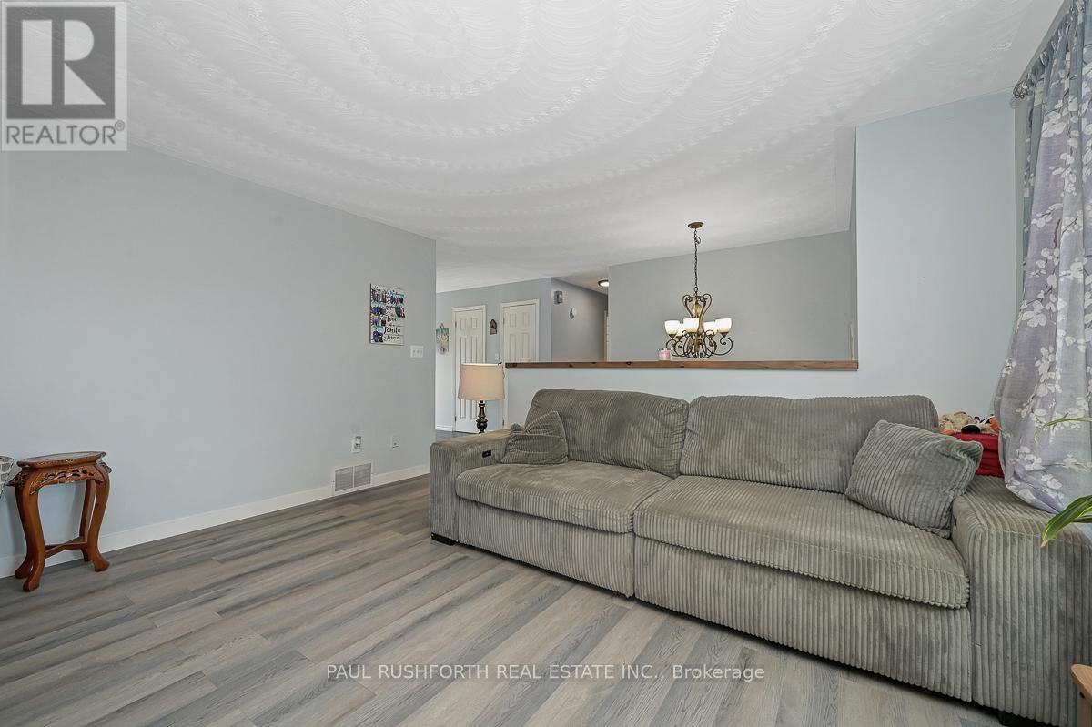 Liing Room