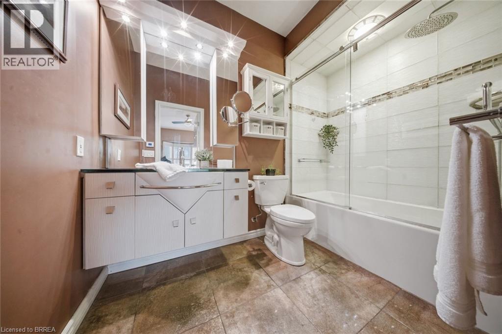 24 HARDY Road Unit# 13, Brantford, Ontario, N3T5K6 — Photo 16