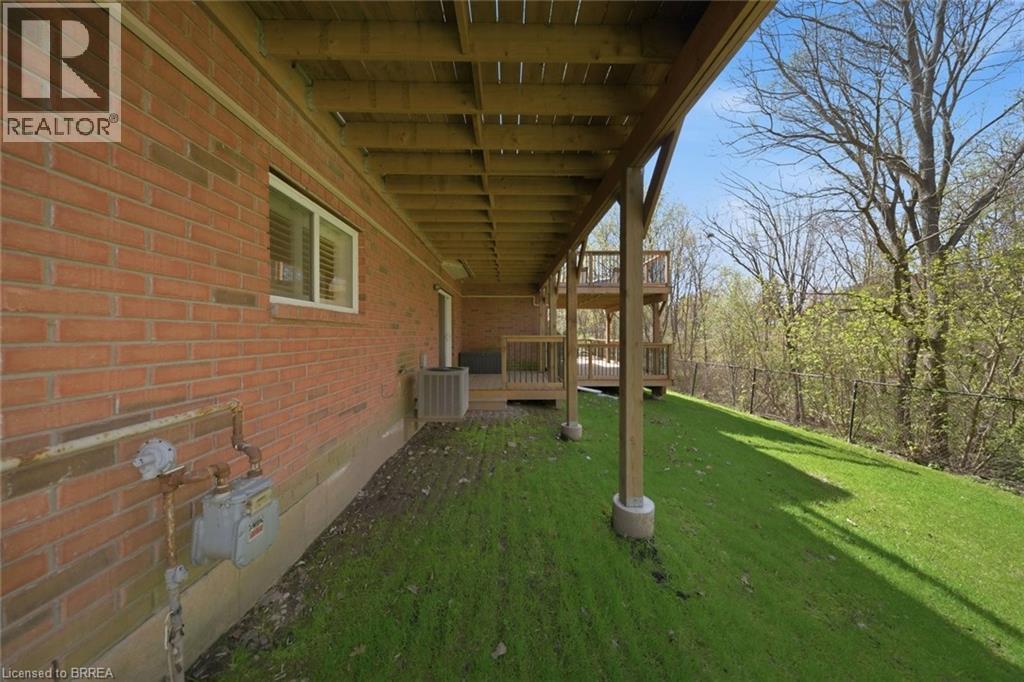 24 HARDY Road Unit# 13, Brantford, Ontario, N3T5K6 — Photo 32