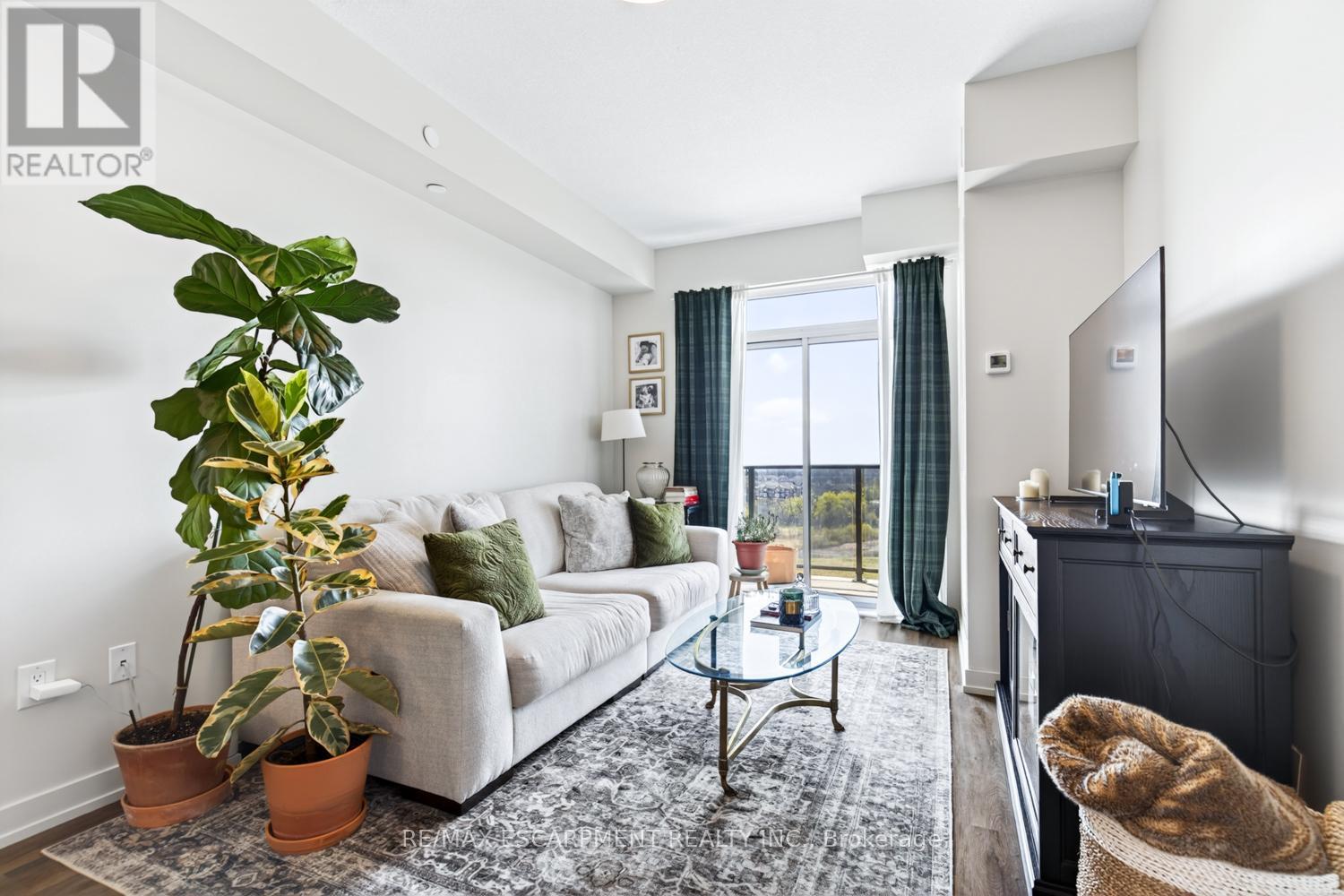 #714 450 DUNDAS STREET E - 20