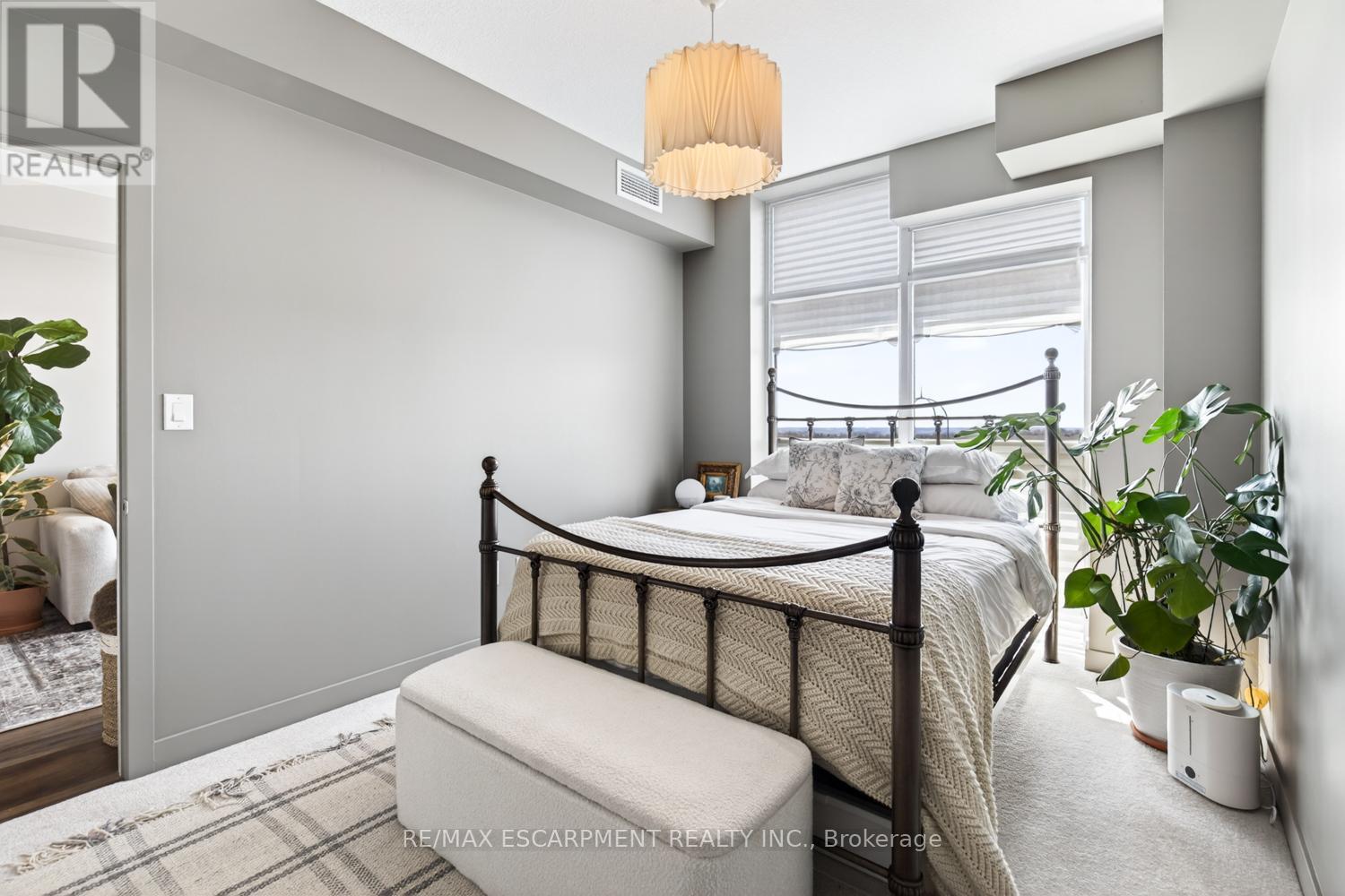 #714 450 DUNDAS STREET E - 27