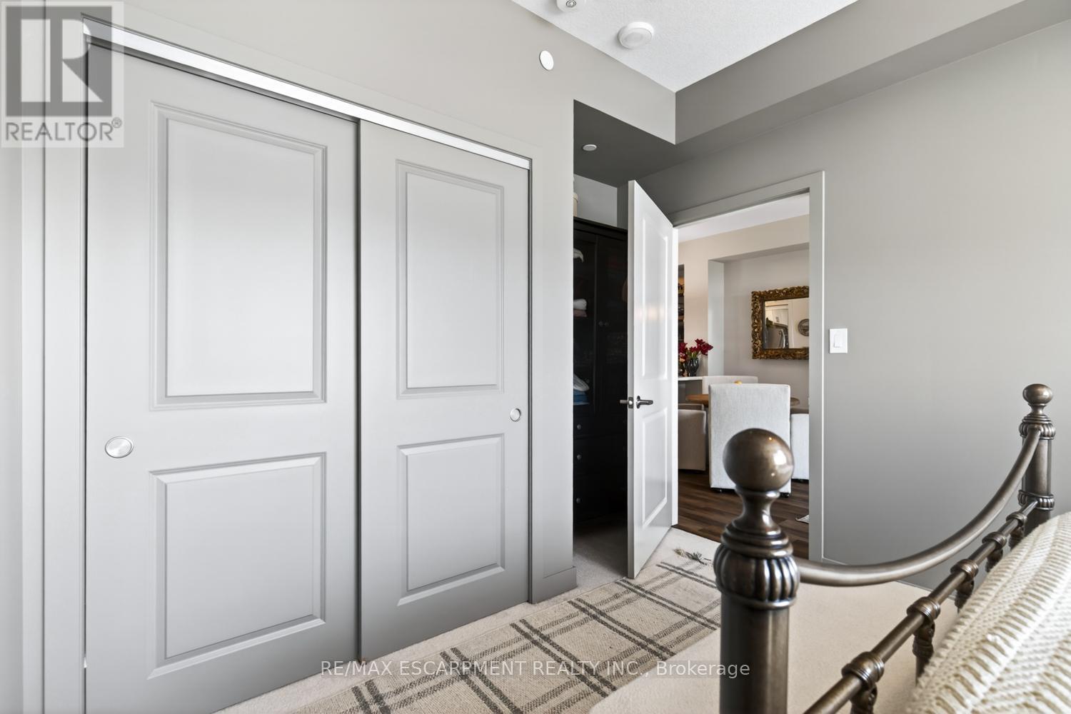 #714 450 DUNDAS STREET E - 29