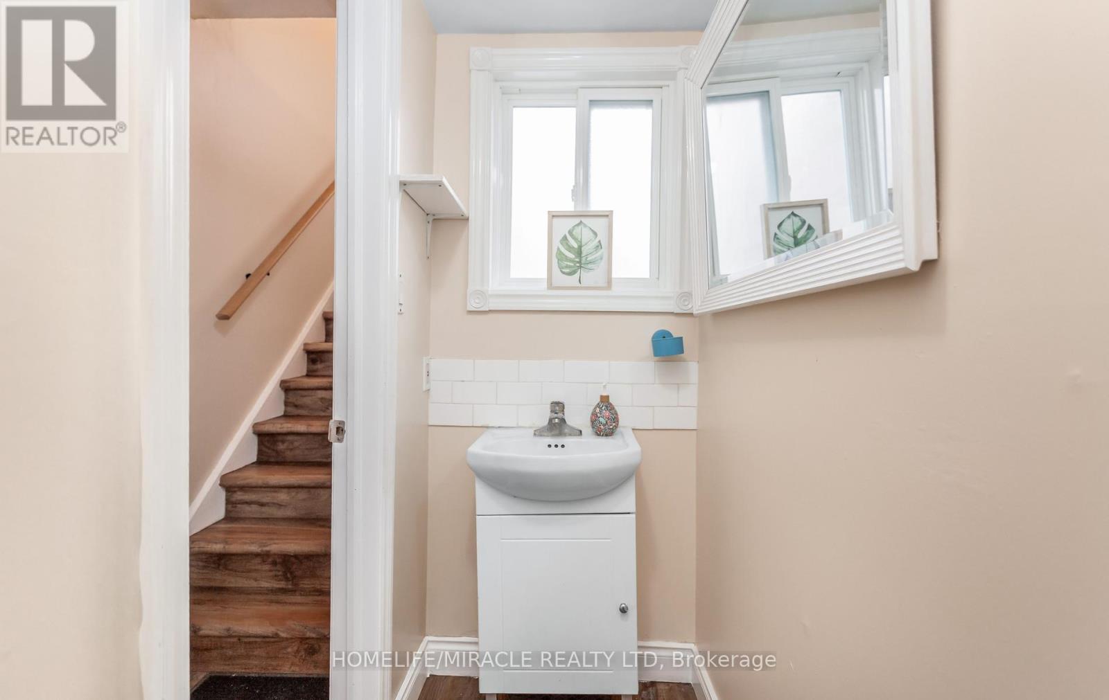 A - 501 GLENELM CRESCENT — photo 26