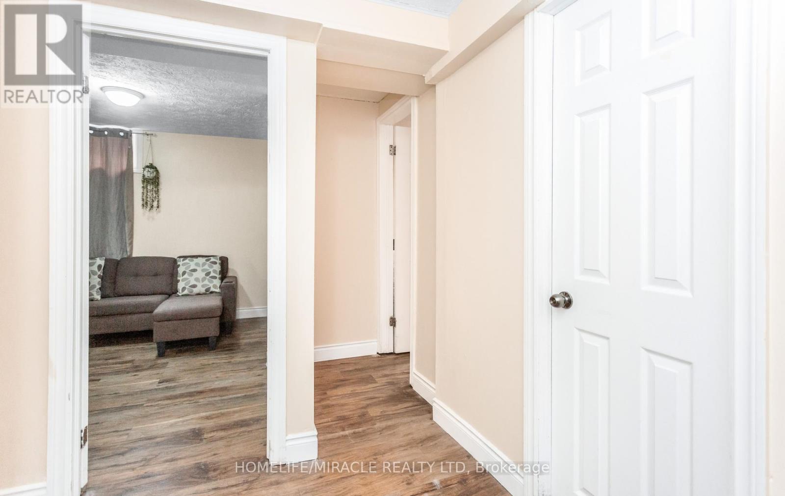 A - 501 GLENELM CRESCENT — photo 38