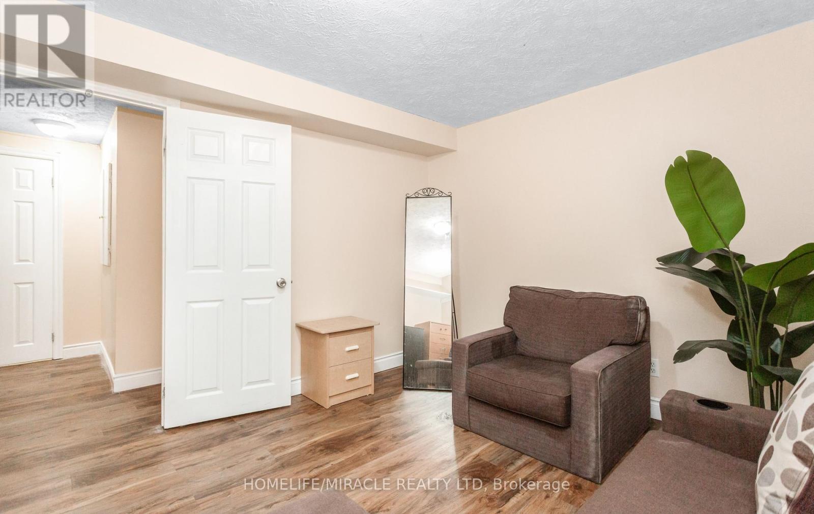 A - 501 GLENELM CRESCENT — photo 41