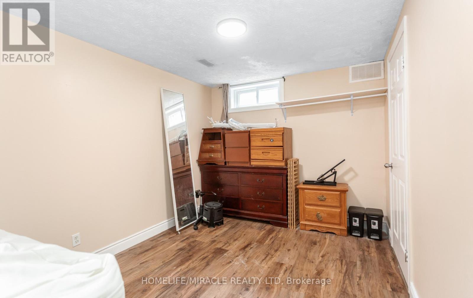 A - 501 GLENELM CRESCENT — photo 43