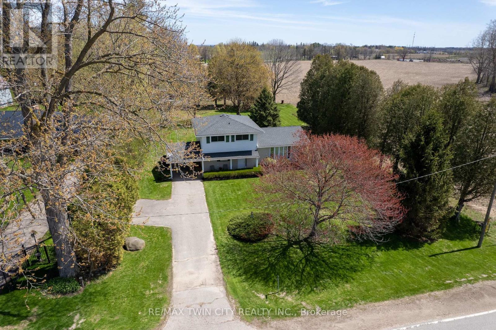 638 OAK PARK ROAD - 3