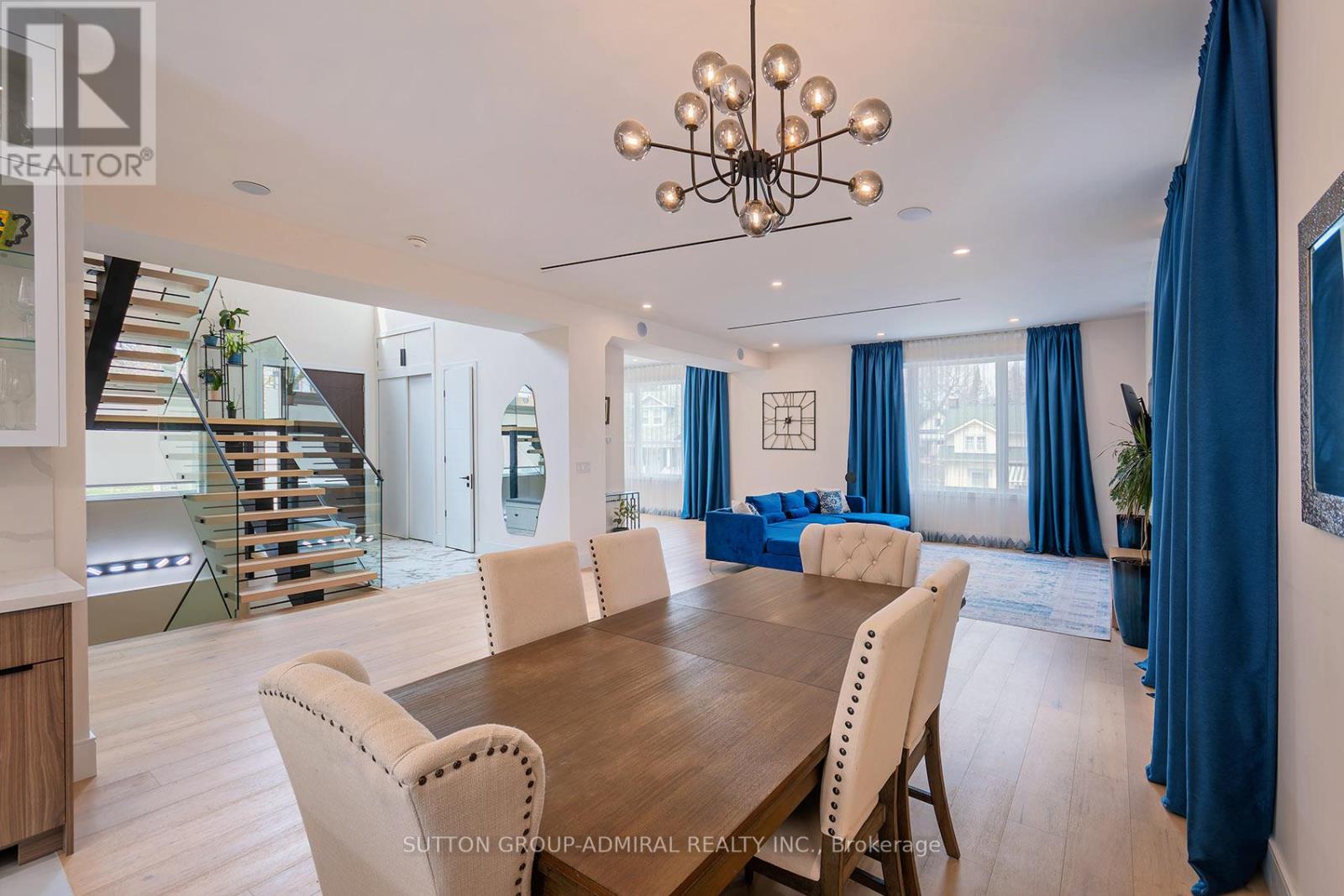 582 GORHAM STREET — photo 18