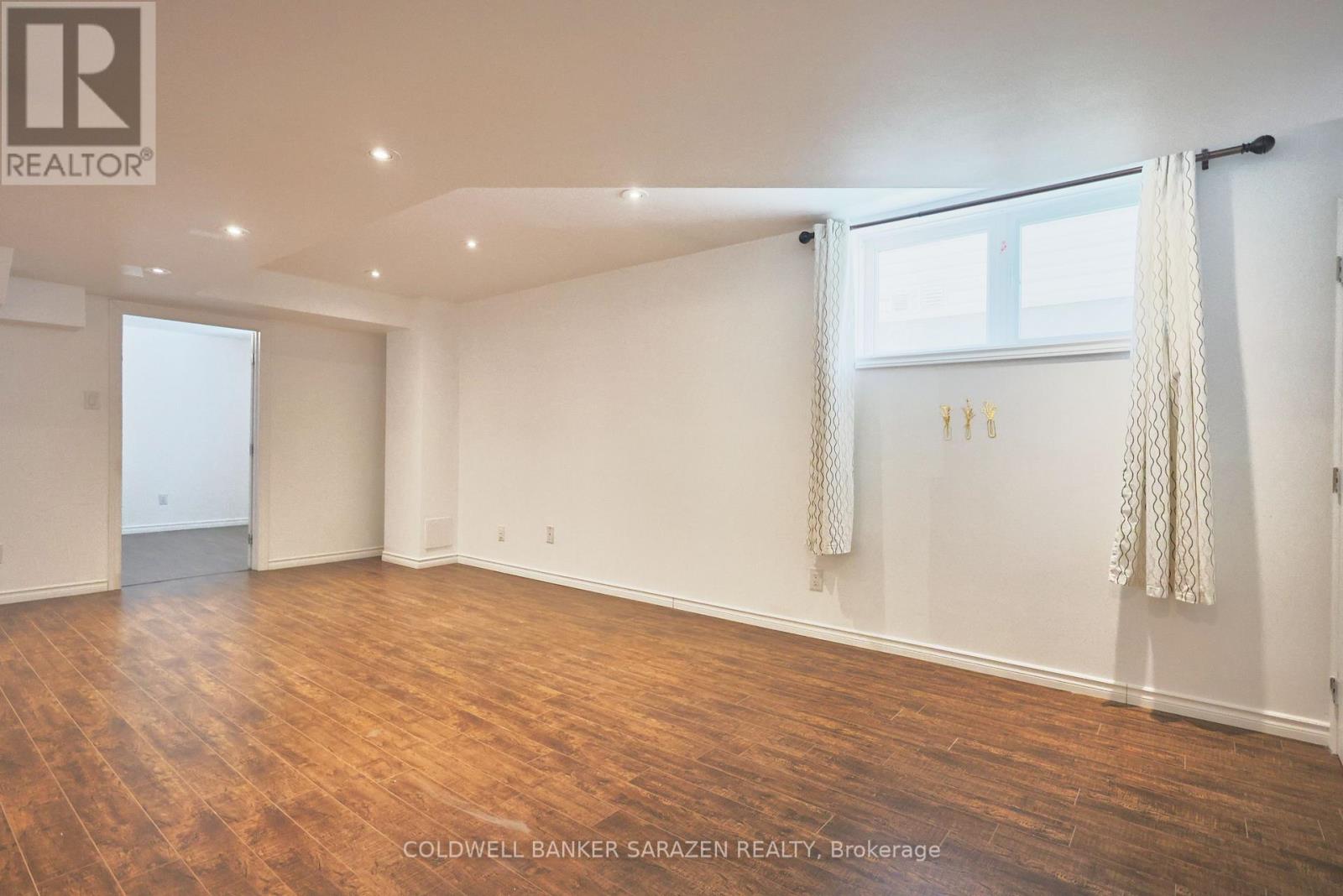 284 HARTHILL WAY - 35