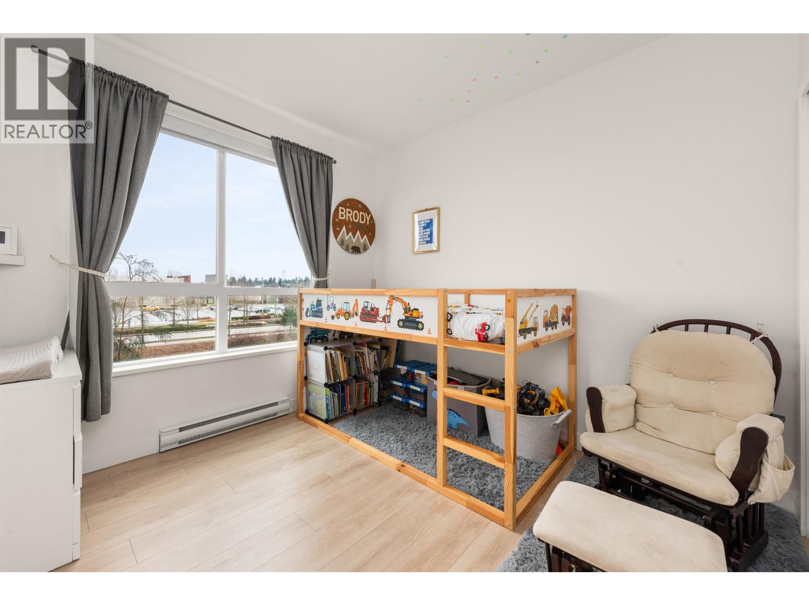 #227-1792 STARLING Drive, Delta