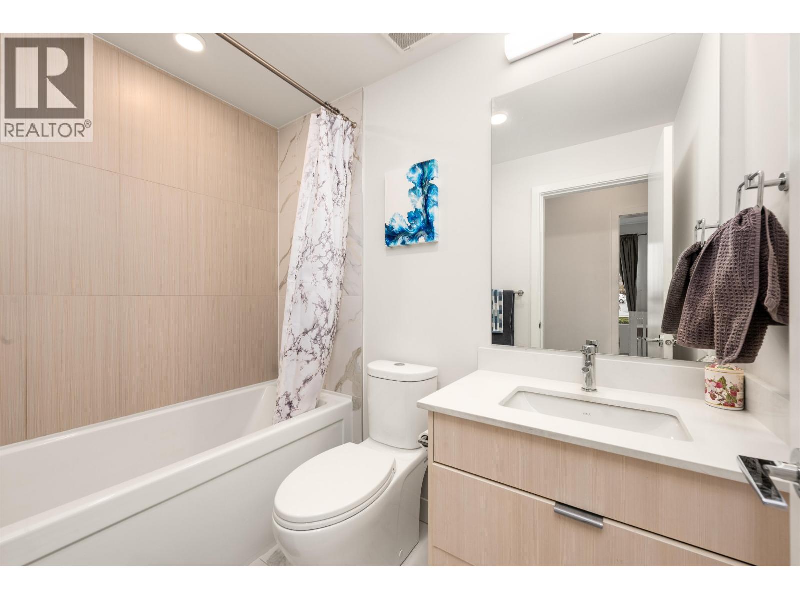 #227-1792 STARLING Drive, Delta