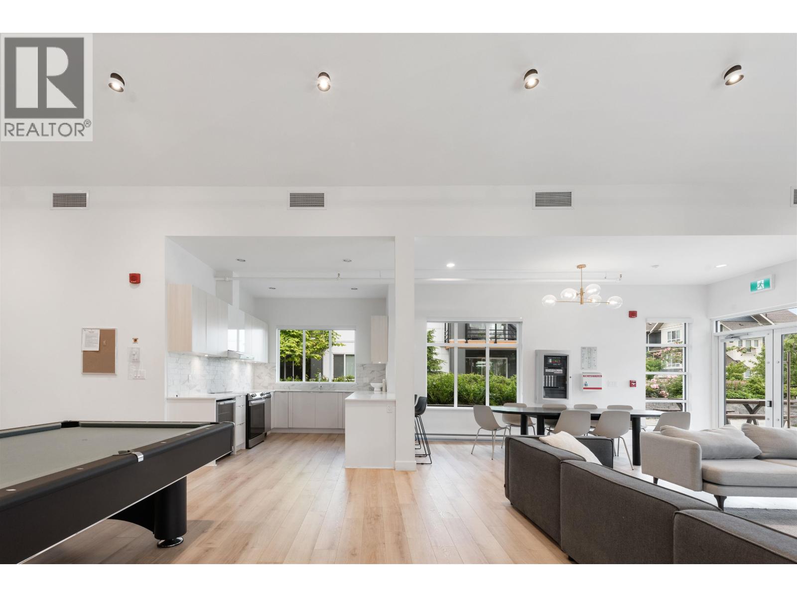 #227-1792 STARLING Drive, Delta