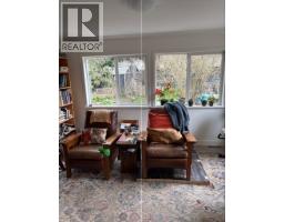 5702 Medusa Street, Sechelt, BC V0N3A0 Photo 7