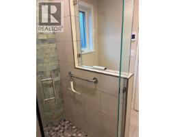 5702 Medusa Street, Sechelt, BC V0N3A0 Photo 28