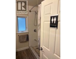 5702 Medusa Street, Sechelt, BC V0N3A0 Photo 17