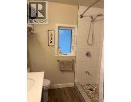 5702 Medusa Street, Sechelt, BC V0N3A0 Photo 30