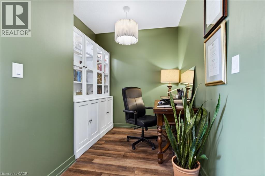 #714 450 DUNDAS Street E - 8