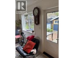 5702 Medusa Street, Sechelt, BC V0N3A0 Photo 9