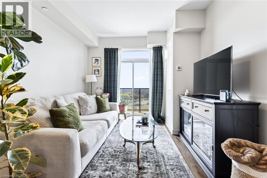 #714 450 DUNDAS Street E - 21