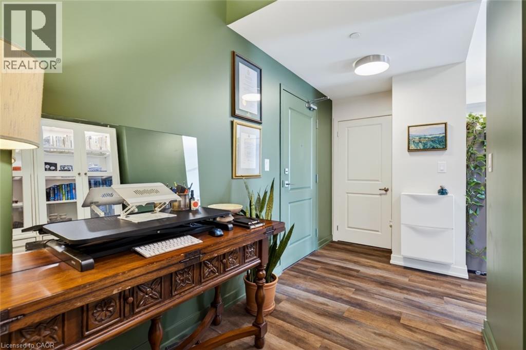 #714 450 DUNDAS Street E - 9