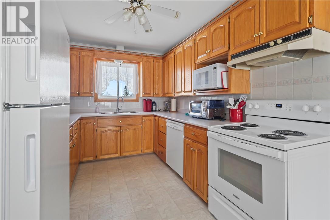 53 WALCOT Street, Little Current, Ontario, P0P1K0 — Photo 15