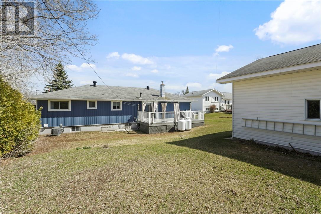 53 WALCOT Street, Little Current, Ontario, P0P1K0 — Photo 3