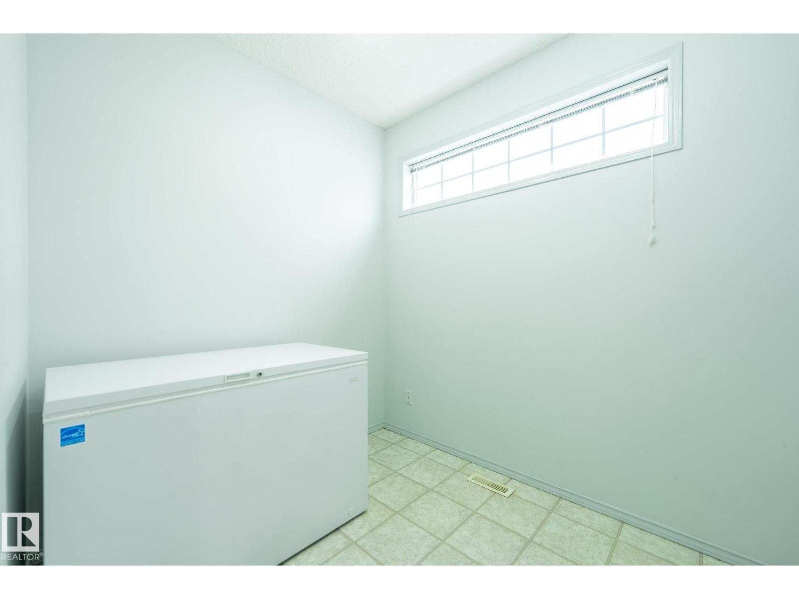 #3 10235 111 ST NW, Edmonton