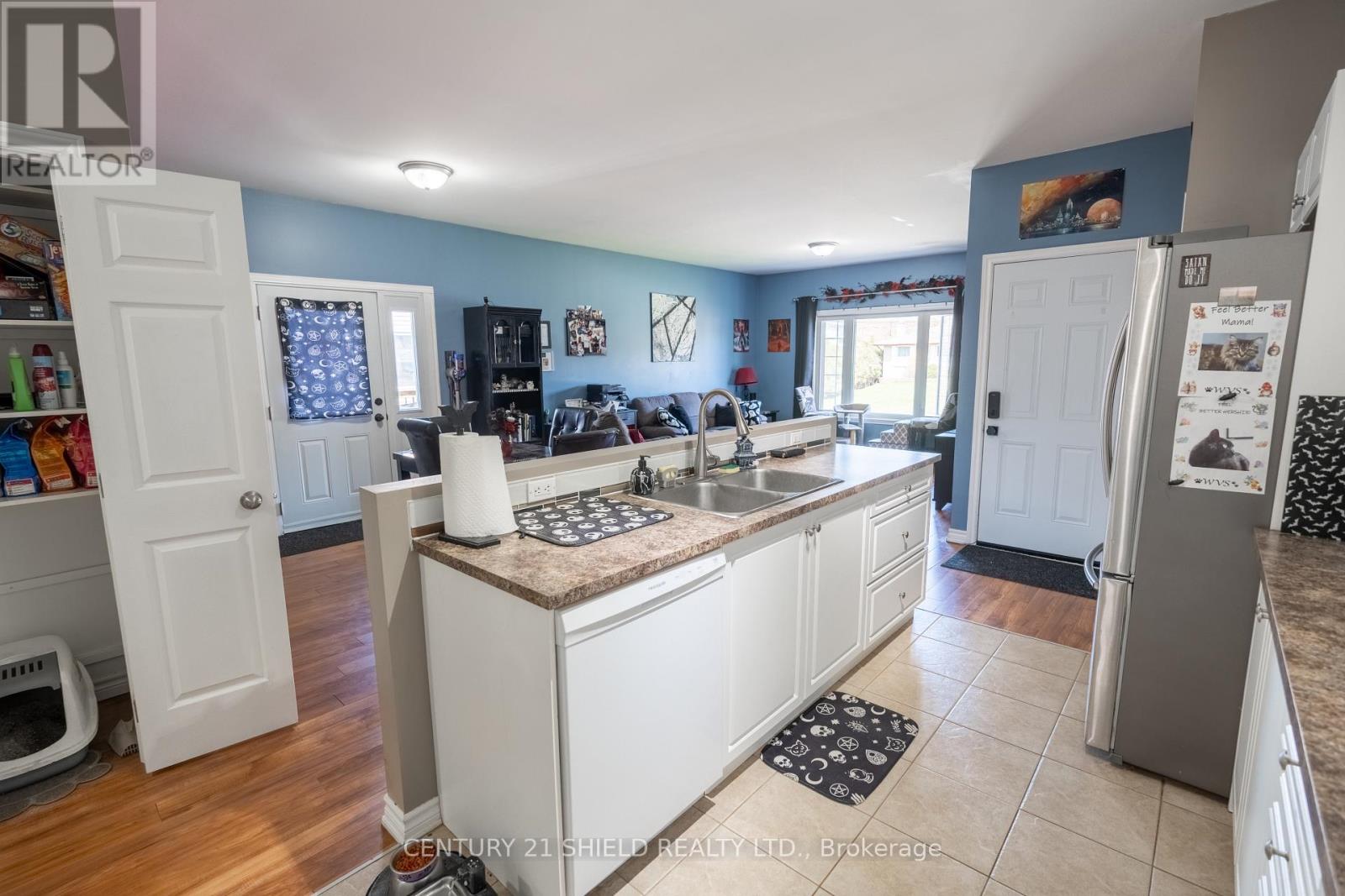 1520 GERALD STREET - 18