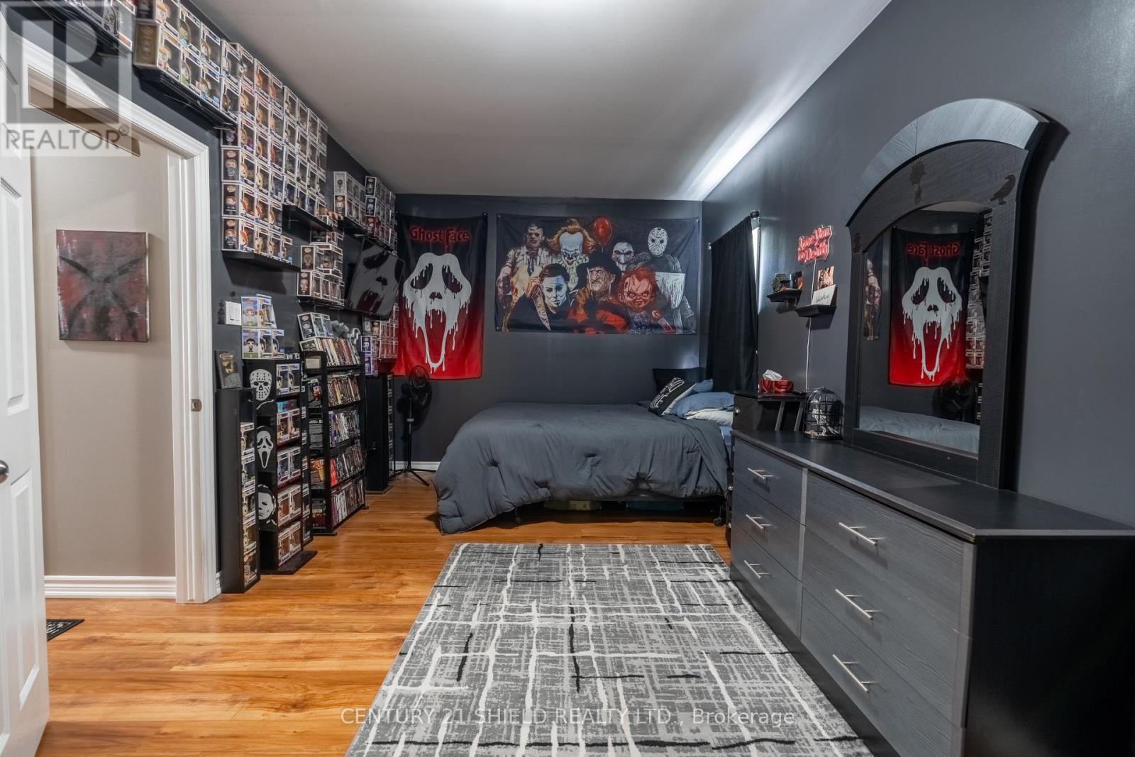 1520 GERALD STREET - 27