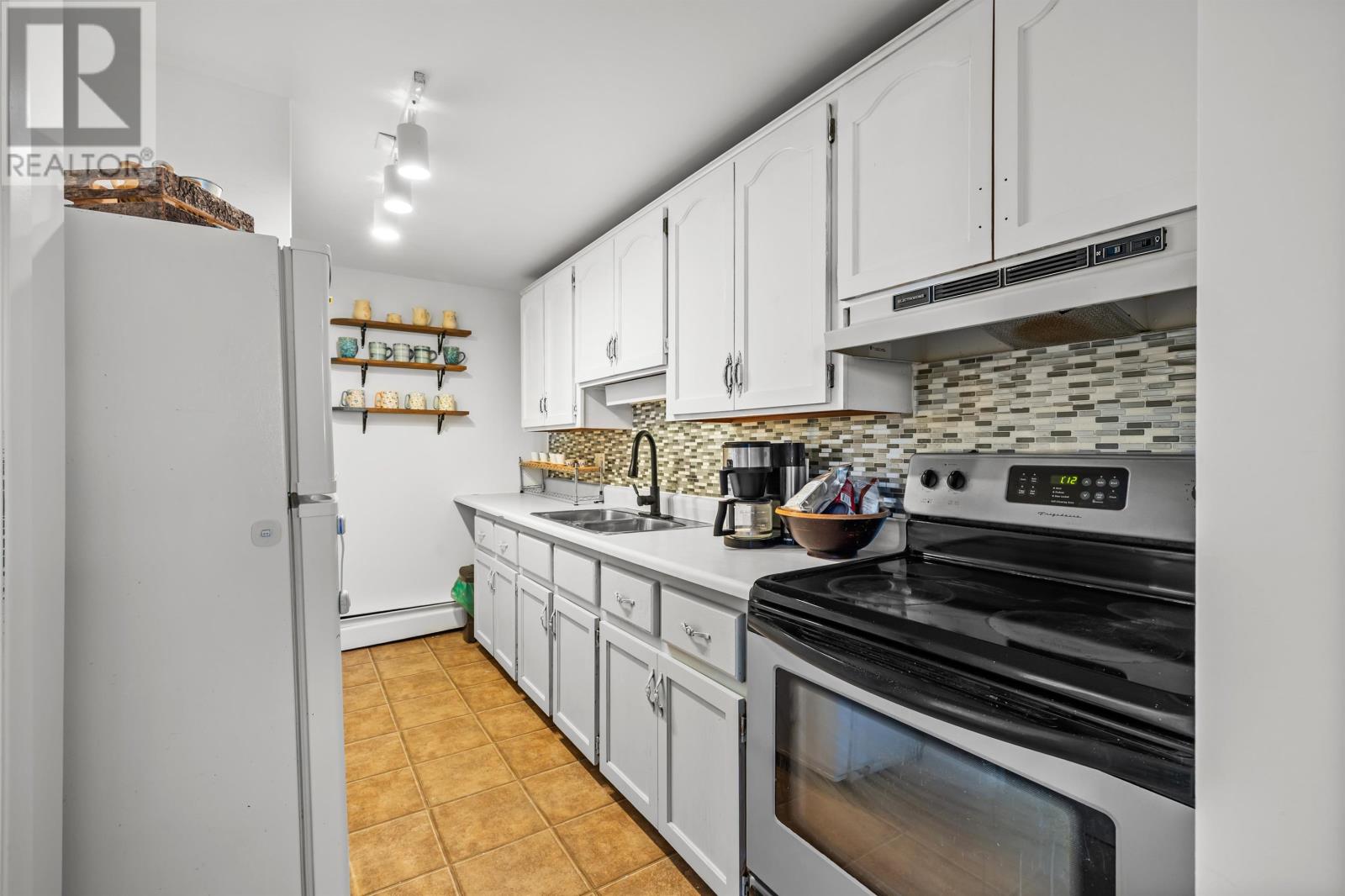 1 Braemore Avenue - 27
