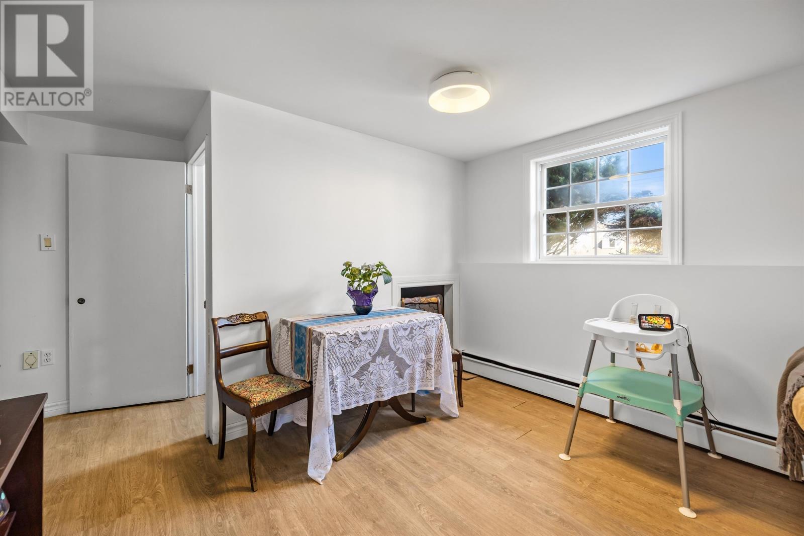 1 Braemore Avenue - 32