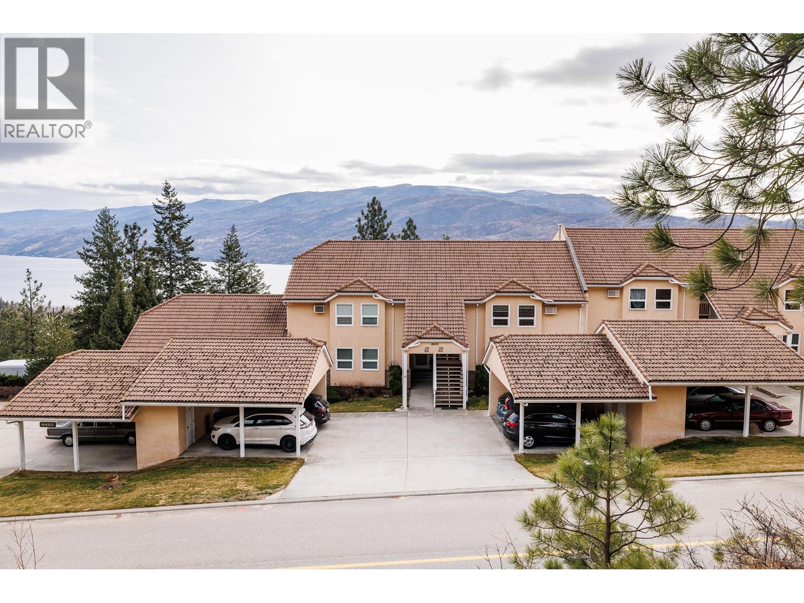 4450 Ponderosa Drive Unit# 202, Peachland