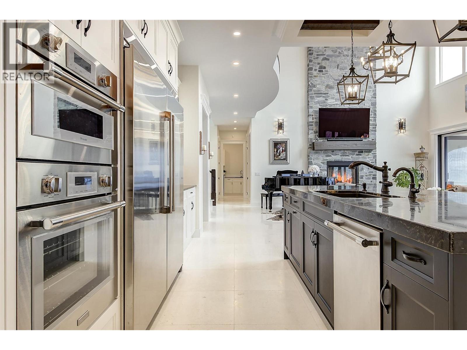  3279 Vineyard View Drive, West Kelowna