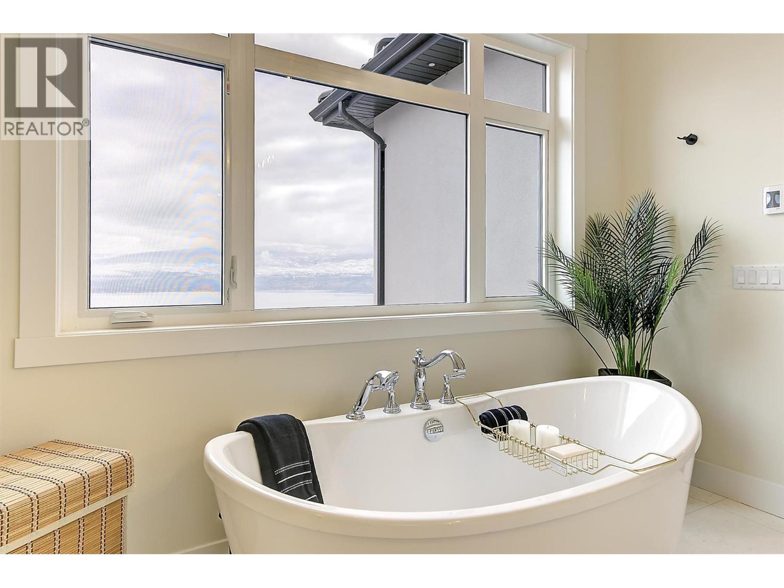  3279 Vineyard View Drive, West Kelowna