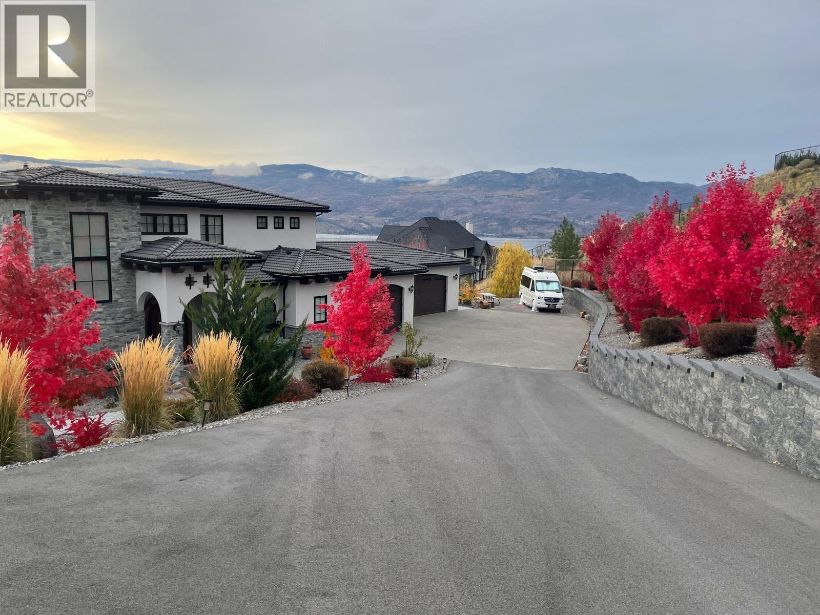  3279 Vineyard View Drive, West Kelowna