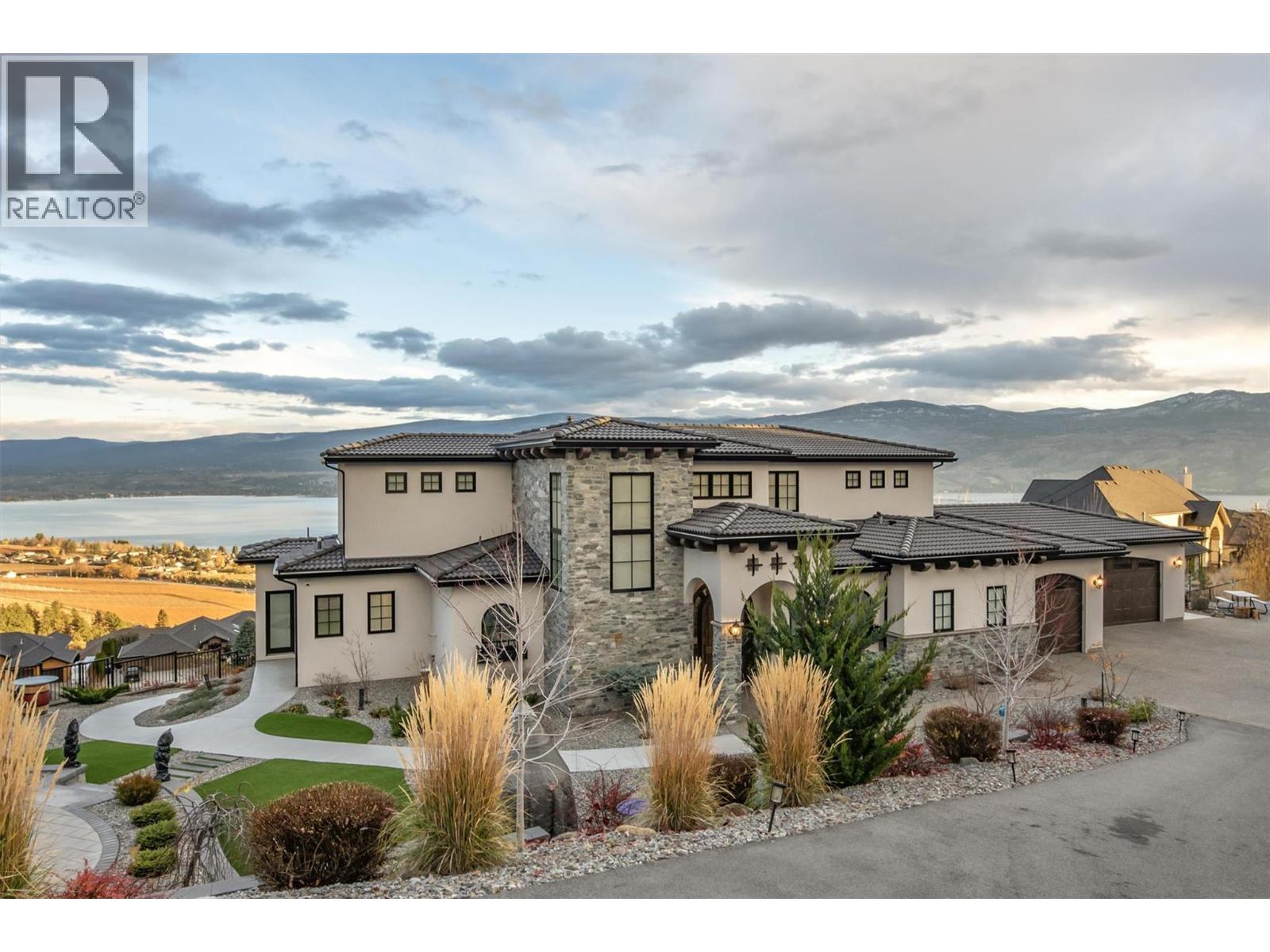  3279 Vineyard View Drive, West Kelowna