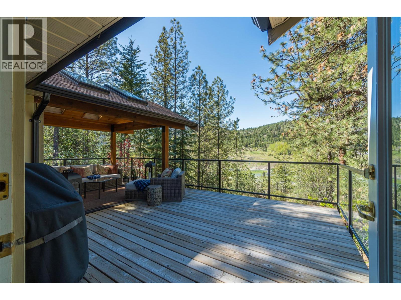 6828 Barnhartvale Road - 14