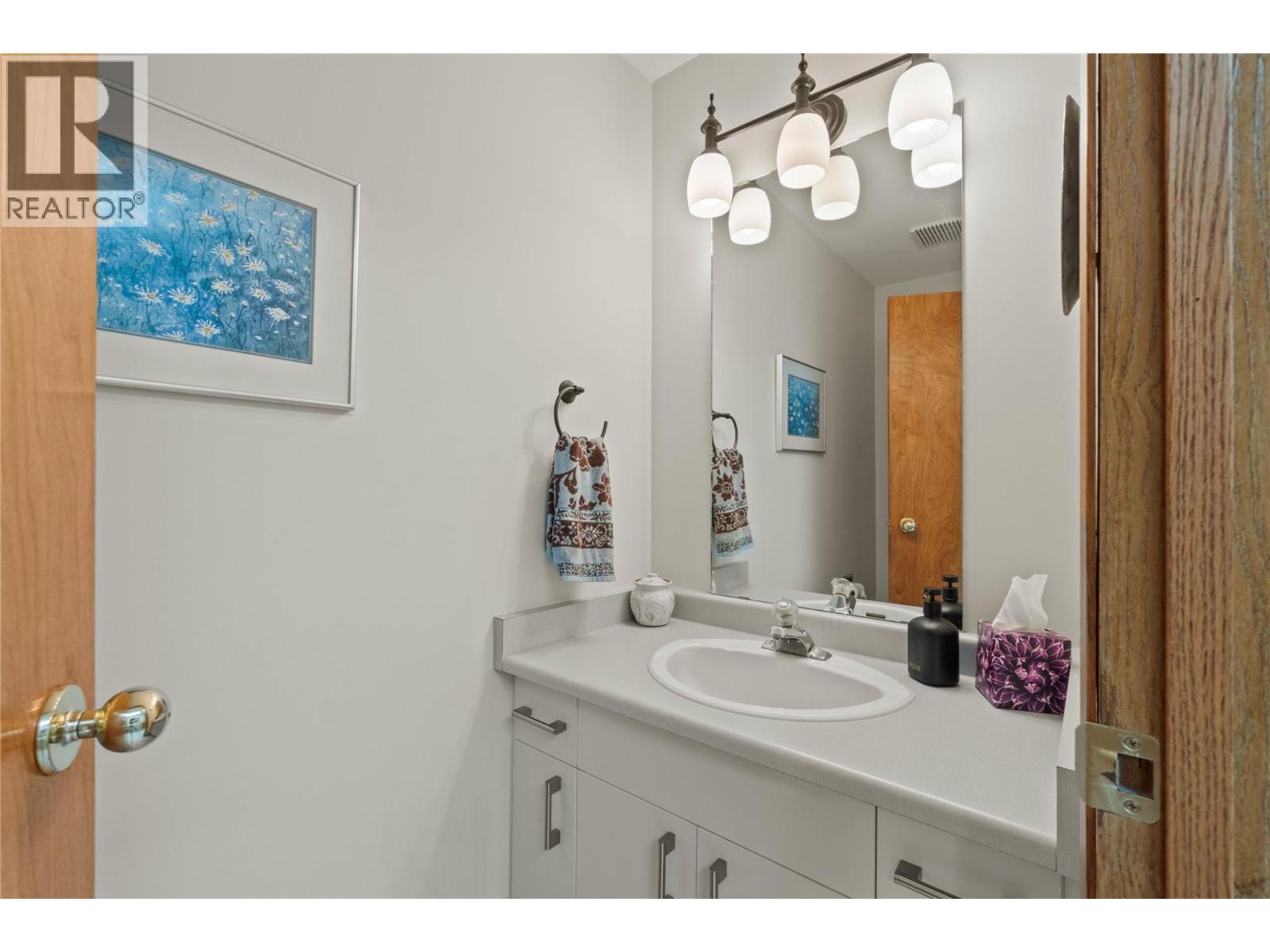 6828 Barnhartvale Road - 24