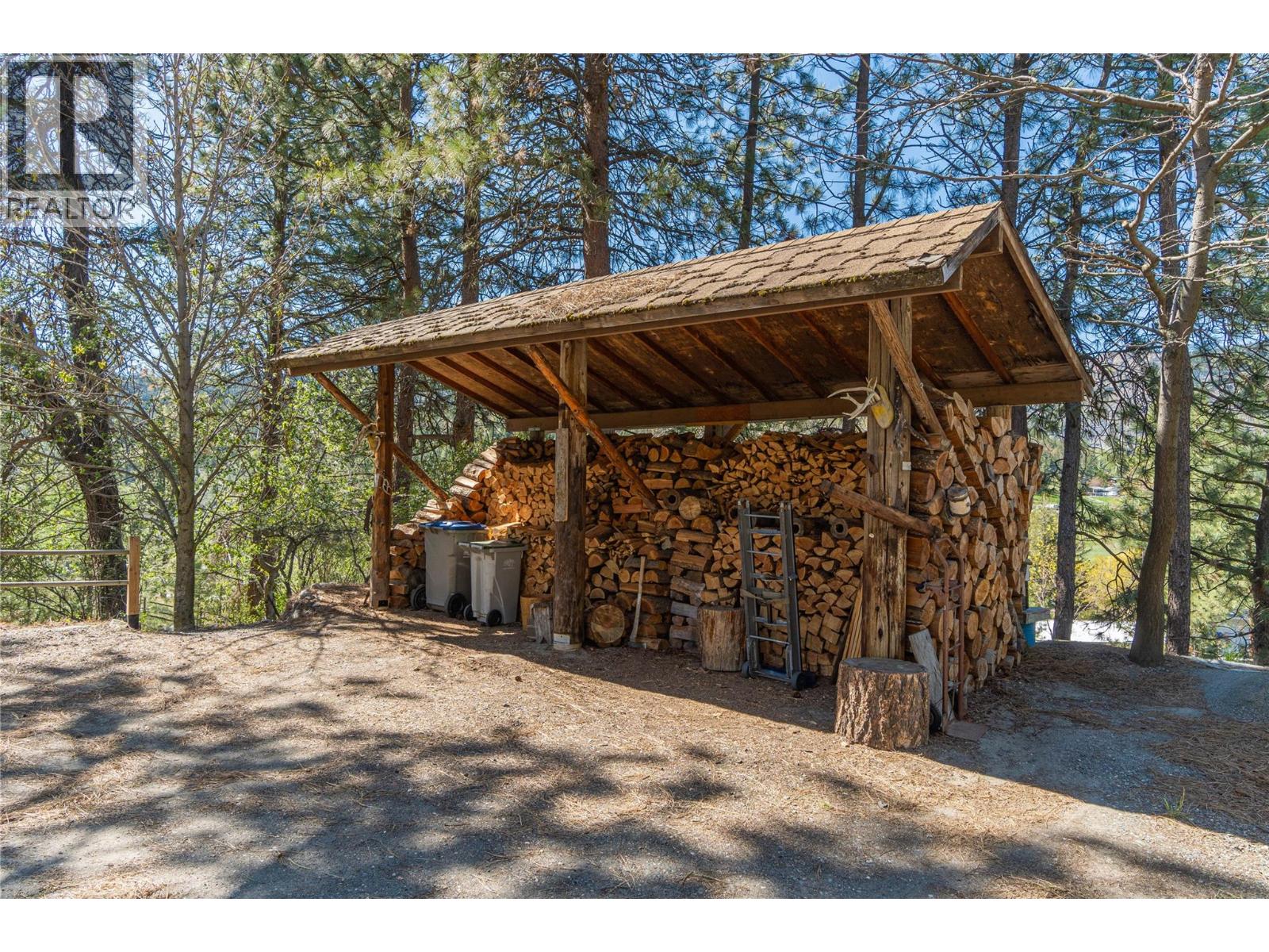 6828 Barnhartvale Road - 75