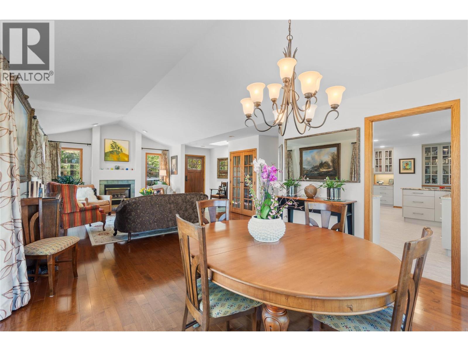 6828 Barnhartvale Road - 8