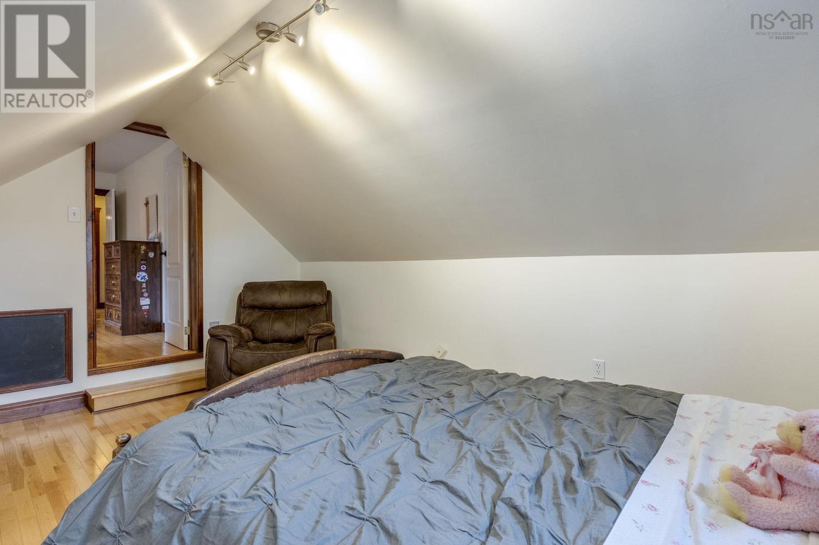 29 Robie Avenue - 42