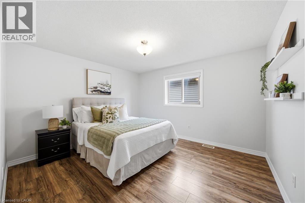 189 CLOVERLEAF Drive - 39