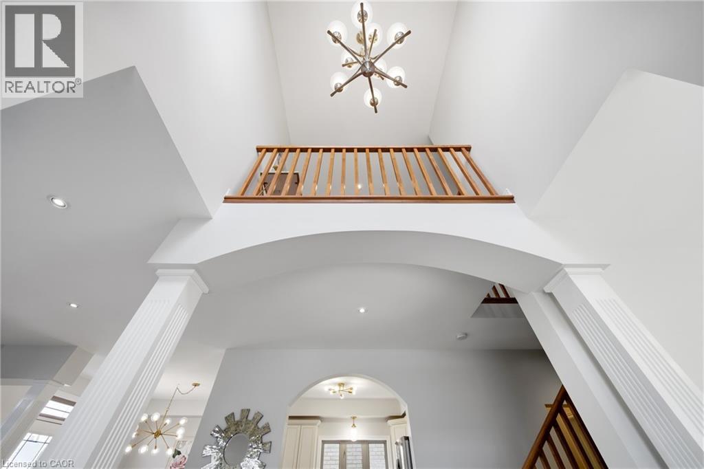 189 CLOVERLEAF Drive - 10